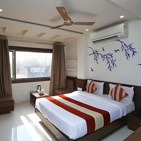 Airport Hotel Daya Capitol New Delhi Exterior photo