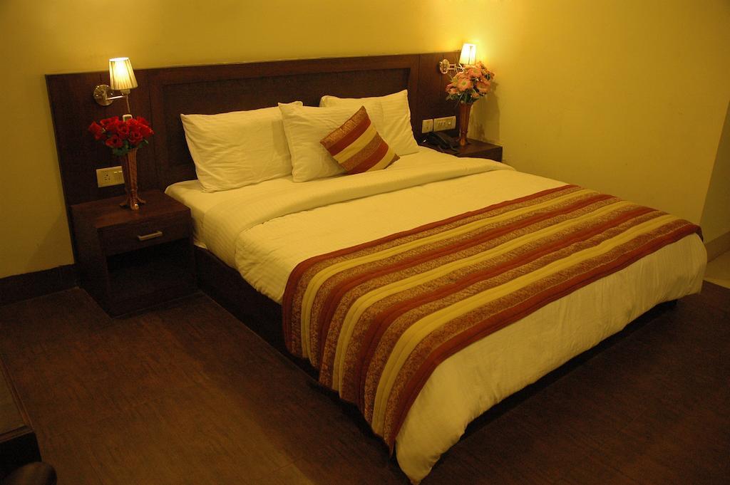 Airport Hotel Daya Capitol New Delhi Exterior photo